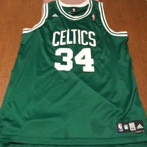 Men’s basketball shirt